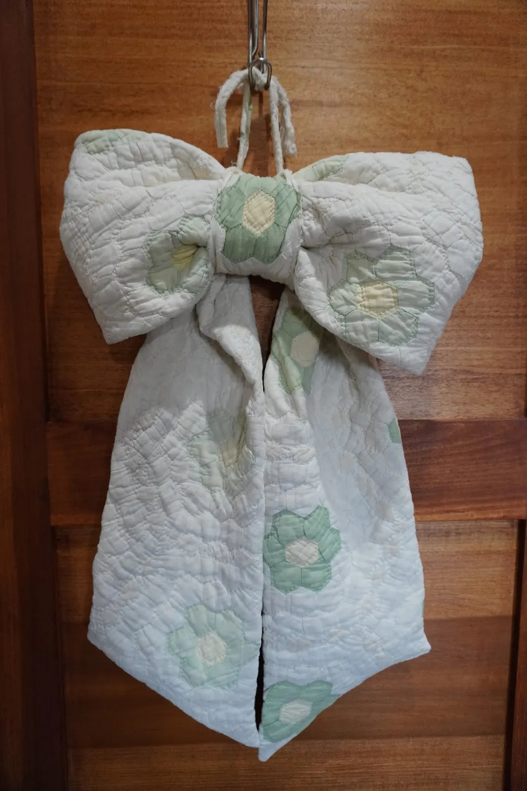 Green Flowers Quilted Hanging Bow