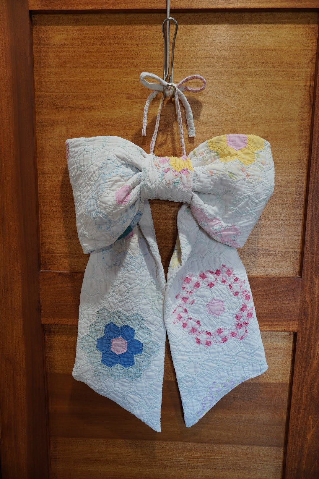 Quilted Hanging Bows