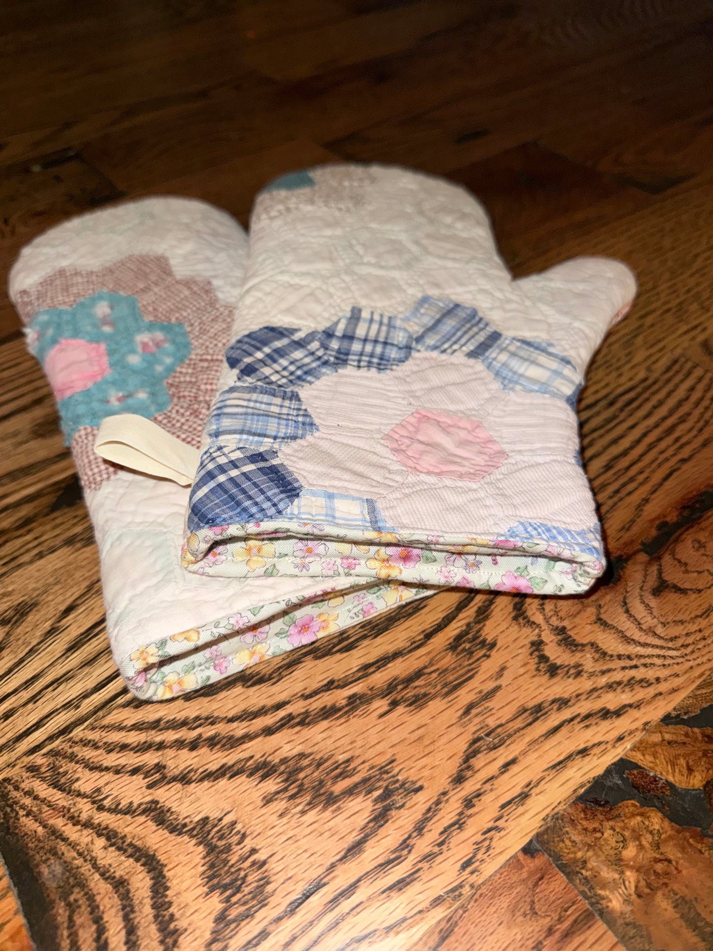 Chefs Kiss Oven Mitts