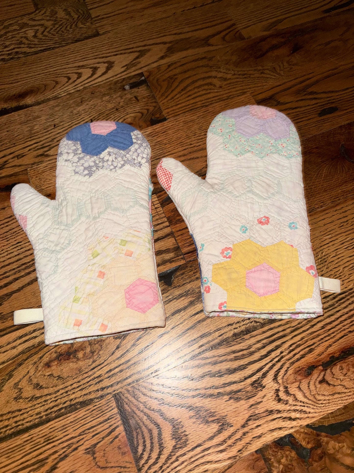Chefs Kiss Oven Mitts