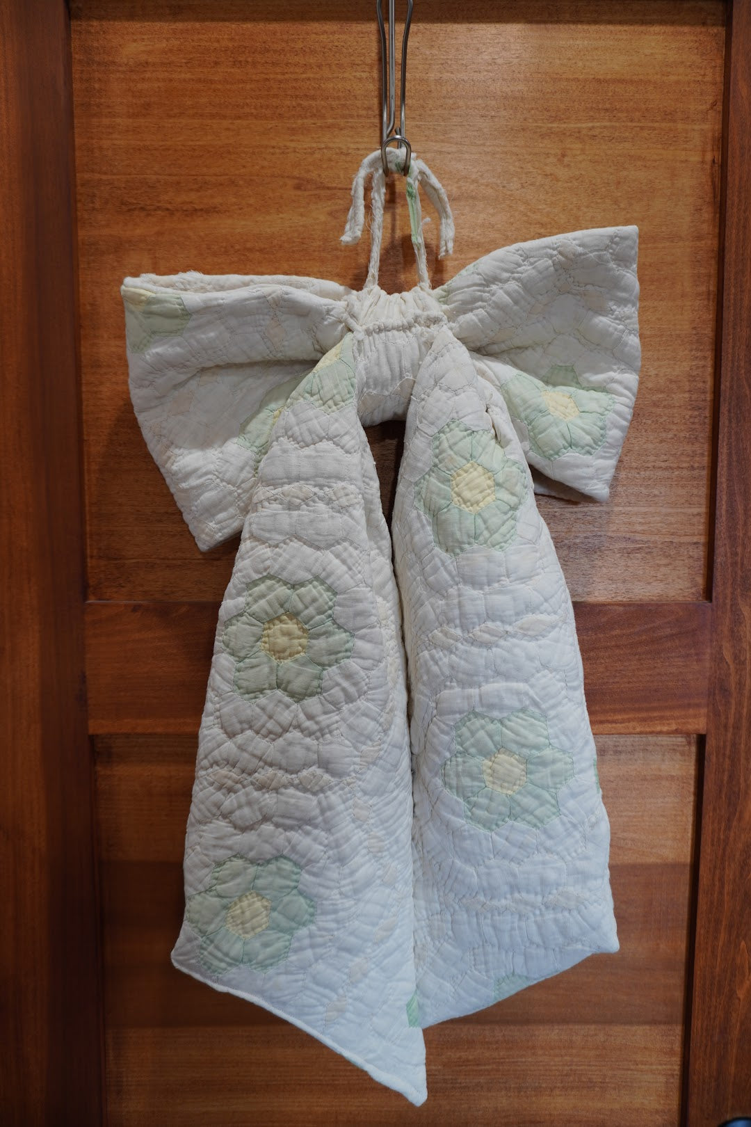 Green Flowers Quilted Hanging Bow